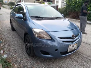 Toyota Yaris 2010 Gray