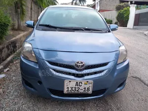 Toyota Yaris 2010 Gray