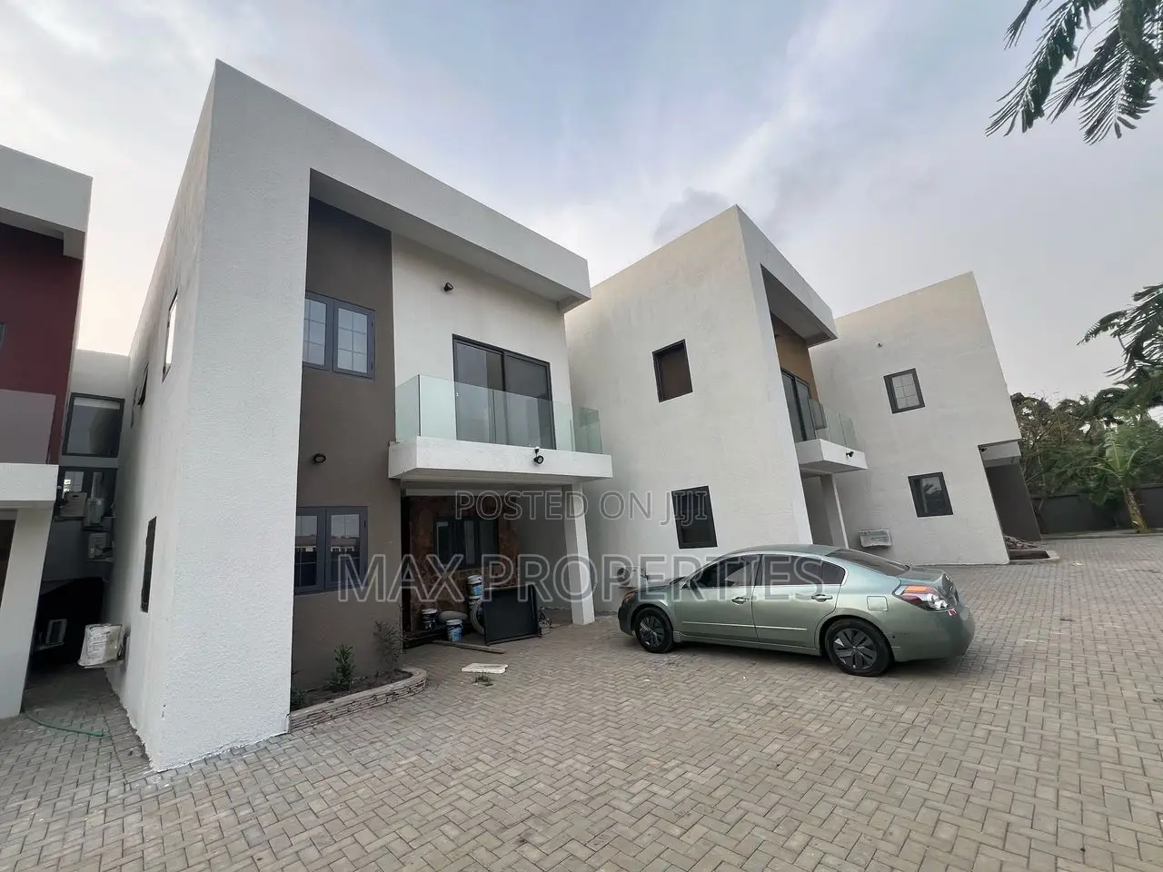 4bdrm Townhouse / Terrace in Tema Metropolitan for rent