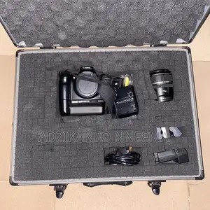 Canon EOS 300D DSLR Camera + Canon 17-85mm IS USM Lens + Battery Grip