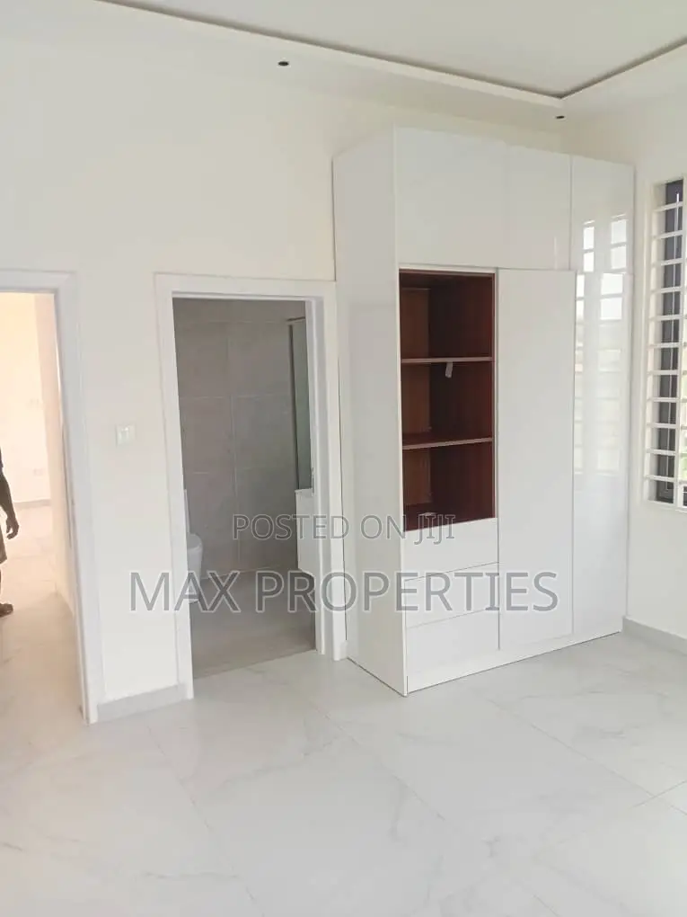 3bdrm House in Pokuase for sale
