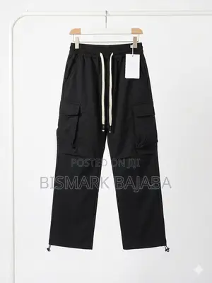 Men’s Premium Black Cargo Pants With Drawstring