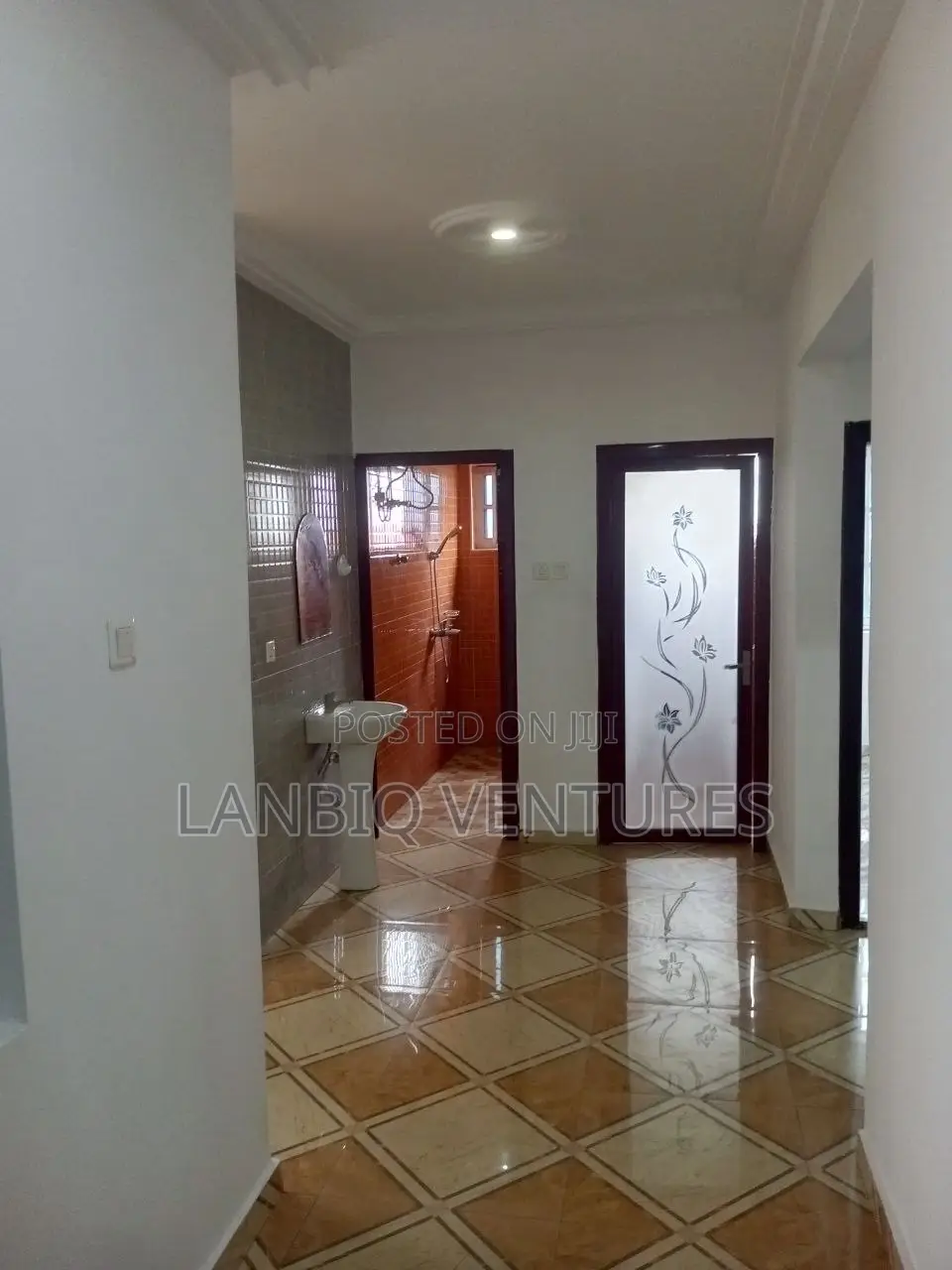 2bdrm Apartment in Madina for rent