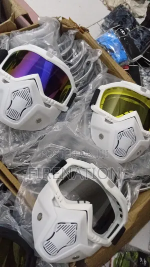 White Full Face Mask With Goggles