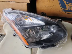 Nissan Rogue 2008/2009/2010/2011/2012 Headlight