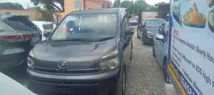 Toyota Voxy Z 2WD 8-Seater 2010 Gray