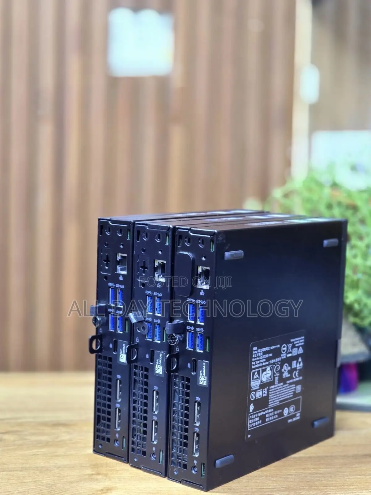 Desktop Computer Dell OptiPlex 7070 16GB Intel Core i7 SSD 256GB