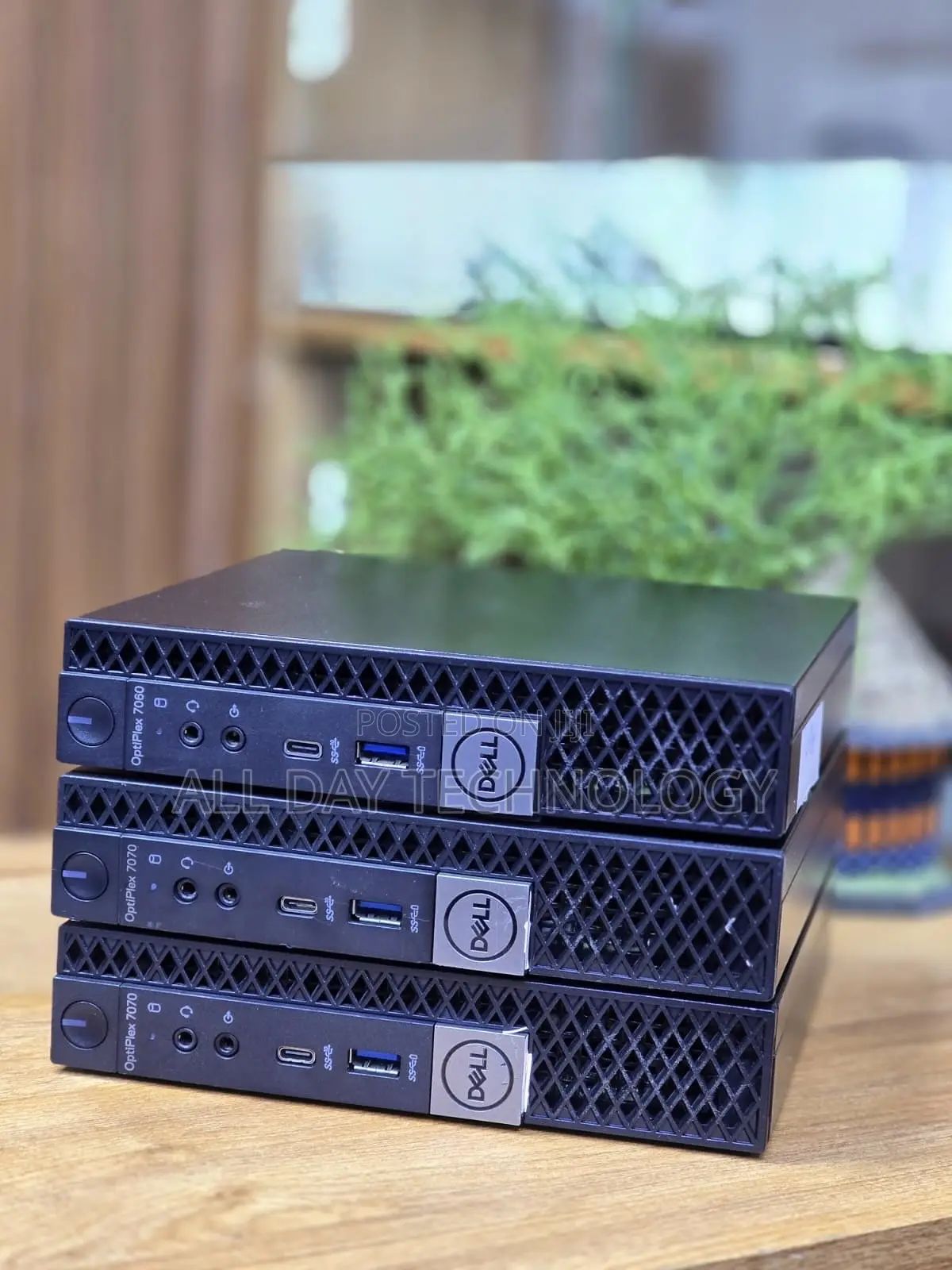 Desktop Computer Dell OptiPlex 7070 16GB Intel Core i7 SSD 256GB