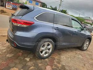 Toyota Highlander 2018 Silver