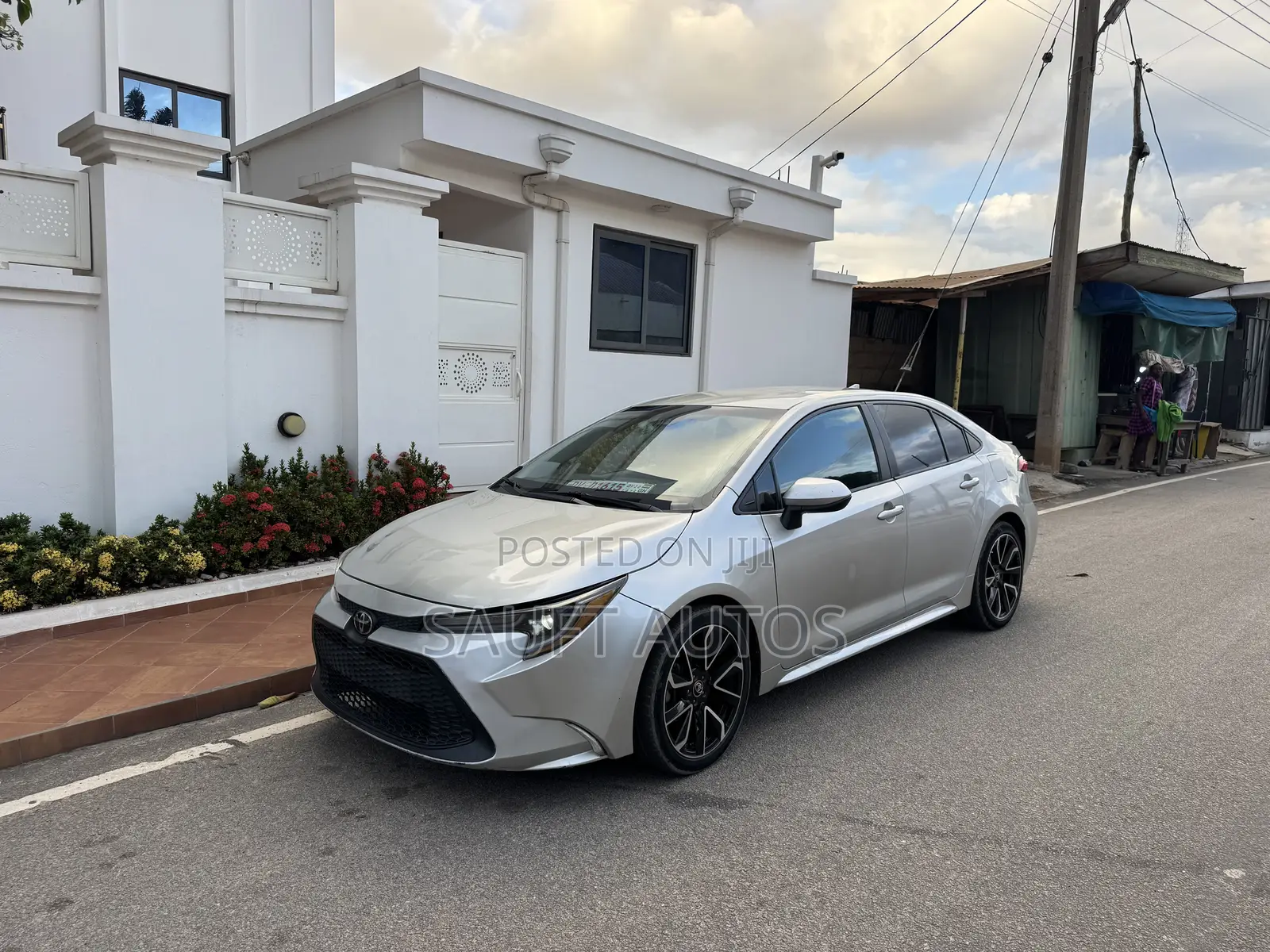 Toyota Corolla LE 2022 Silver