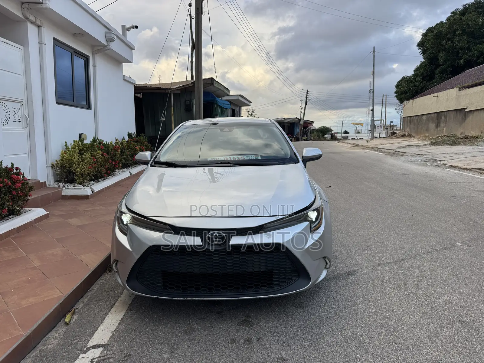Toyota Corolla LE 2022 Silver