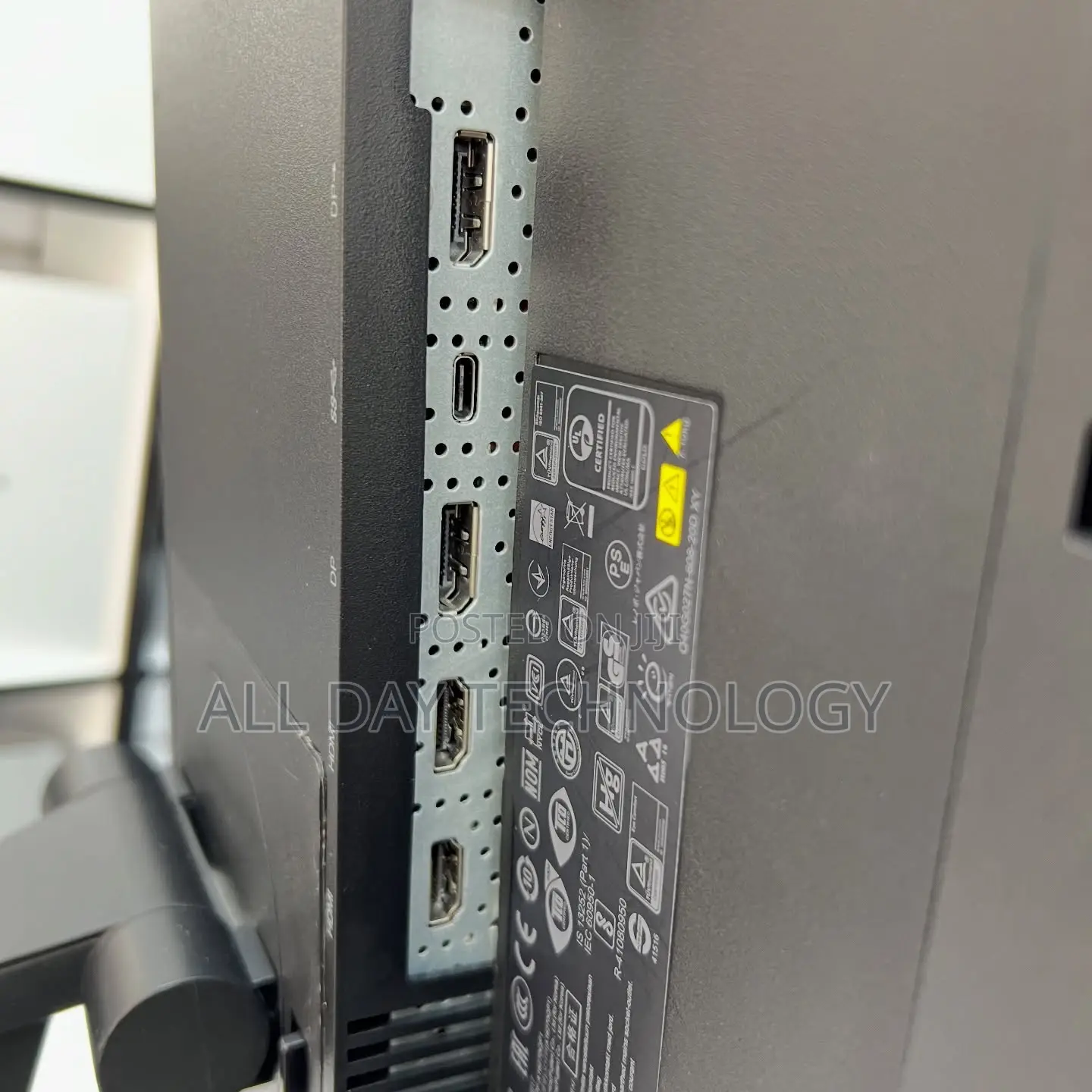 Lenovo 24” ThinkVision USB -C IPS Display Edgeless Monitor