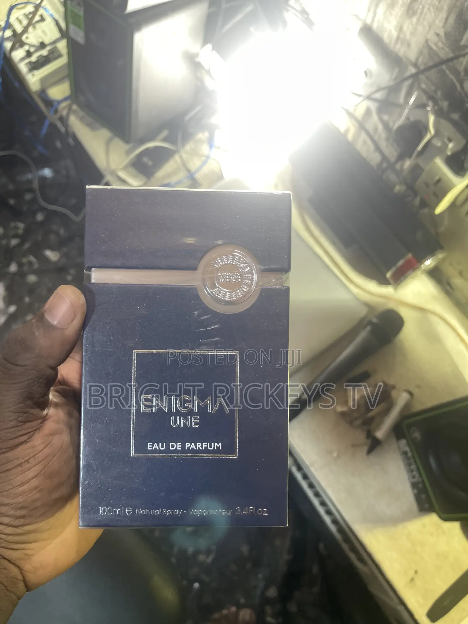 Deal in Perfumes