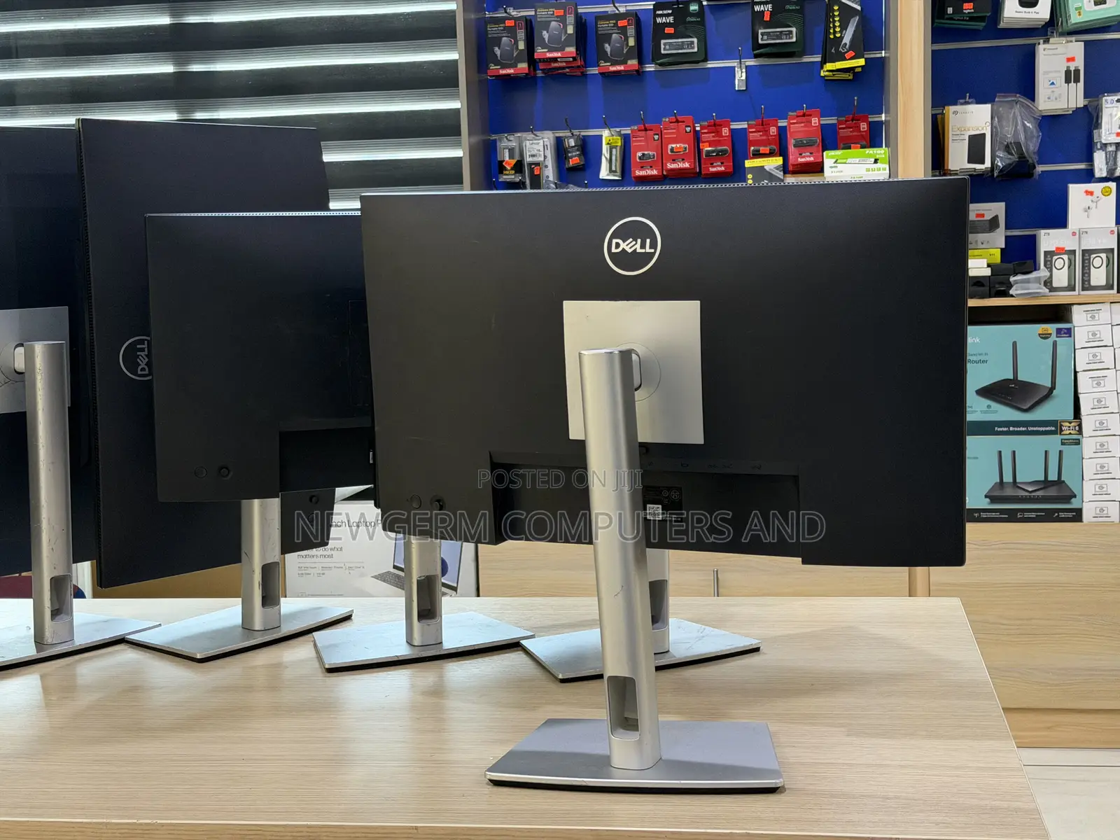 Dell P2422H 24-Inch Edgeless Monitors FHD With HDMI Port