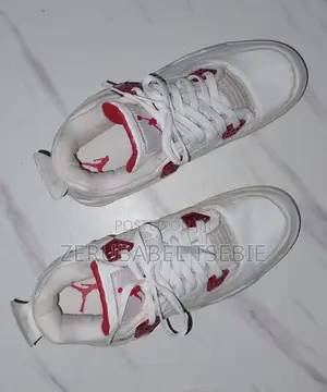 Air Jordan 4