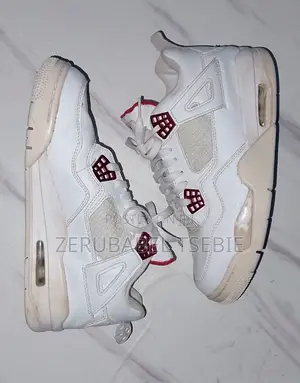 Air Jordan 4