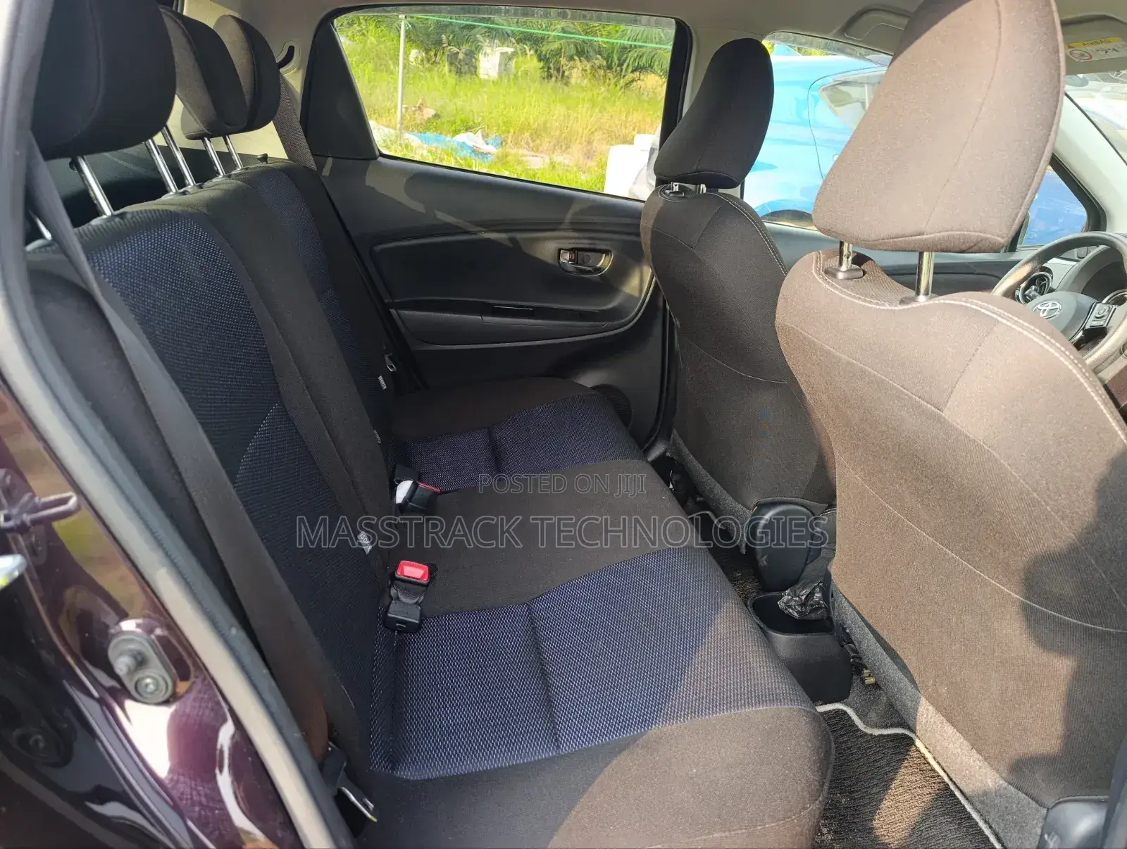 Toyota Vitz 1.5 FWD Hybrid 5dr 2017 Maroon