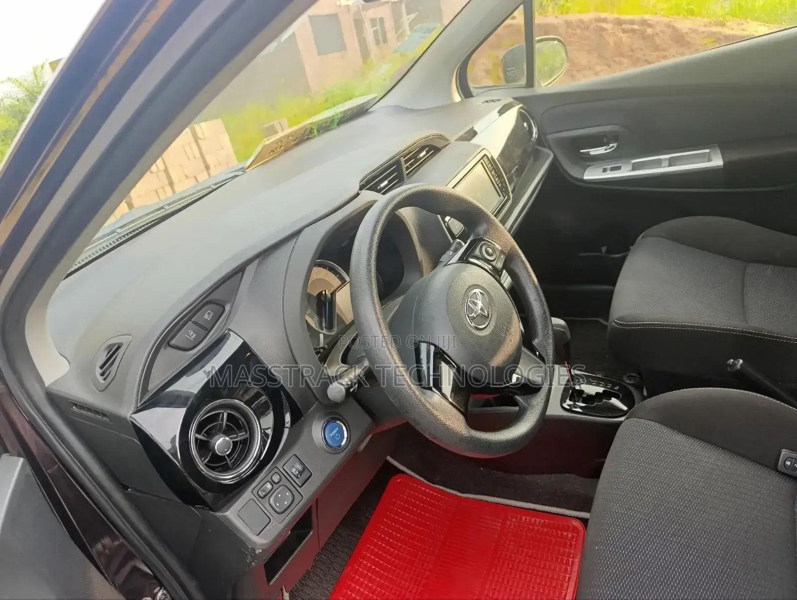 Toyota Vitz 1.5 FWD Hybrid 5dr 2017 Maroon