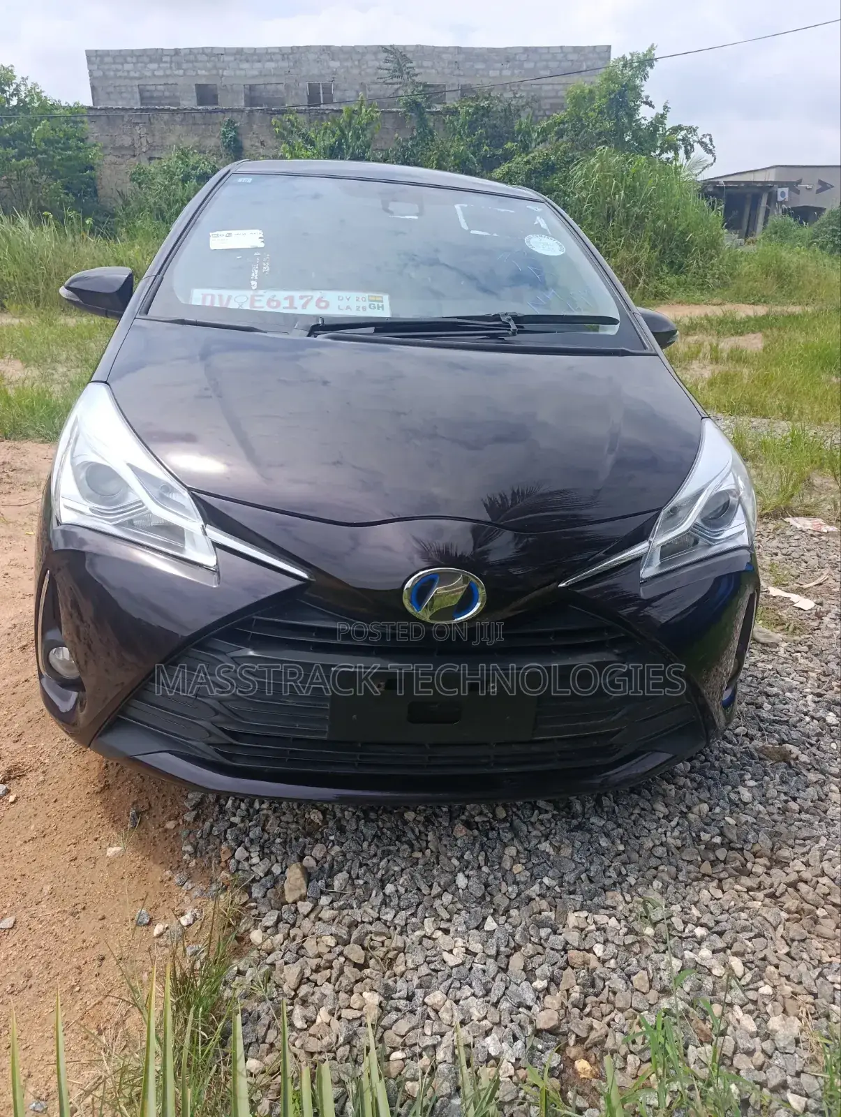 Toyota Vitz 1.5 FWD Hybrid 5dr 2017 Maroon