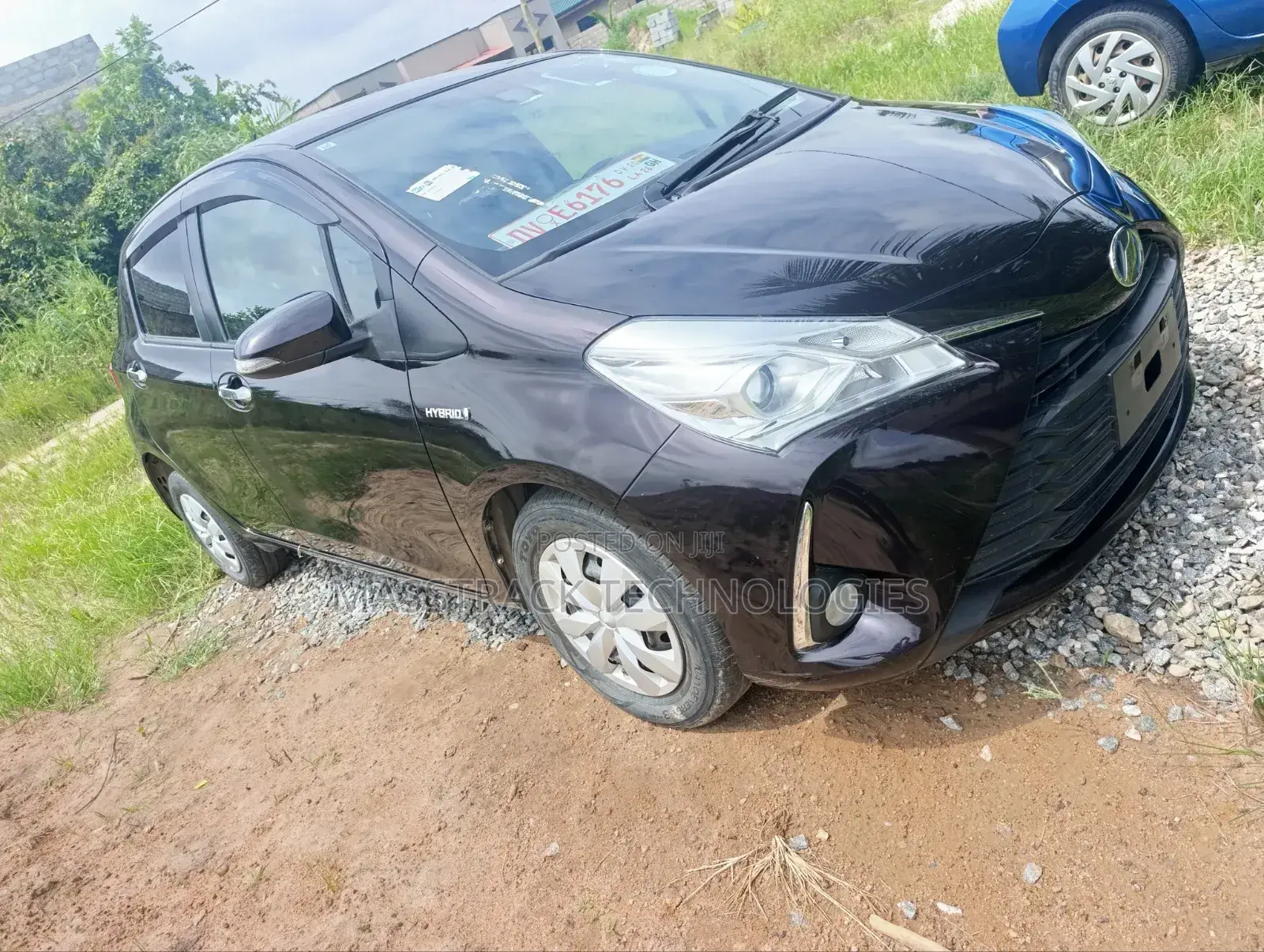 Toyota Vitz 1.5 FWD Hybrid 5dr 2017 Maroon