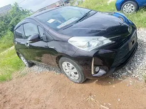 Toyota Vitz 1.5 FWD Hybrid 5dr 2017 Maroon