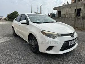 Toyota Corolla LE Eco 4dr Sedan (1.8L 4cyl CVT) 2016 White