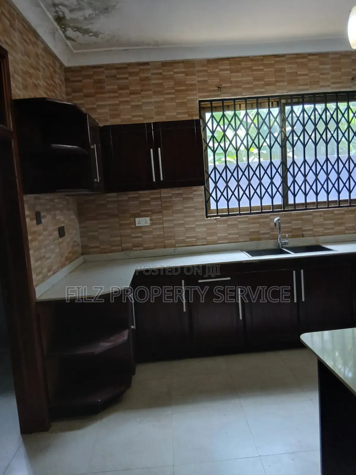 4bdrm House in Comet Police Station, Kwabenya for rent