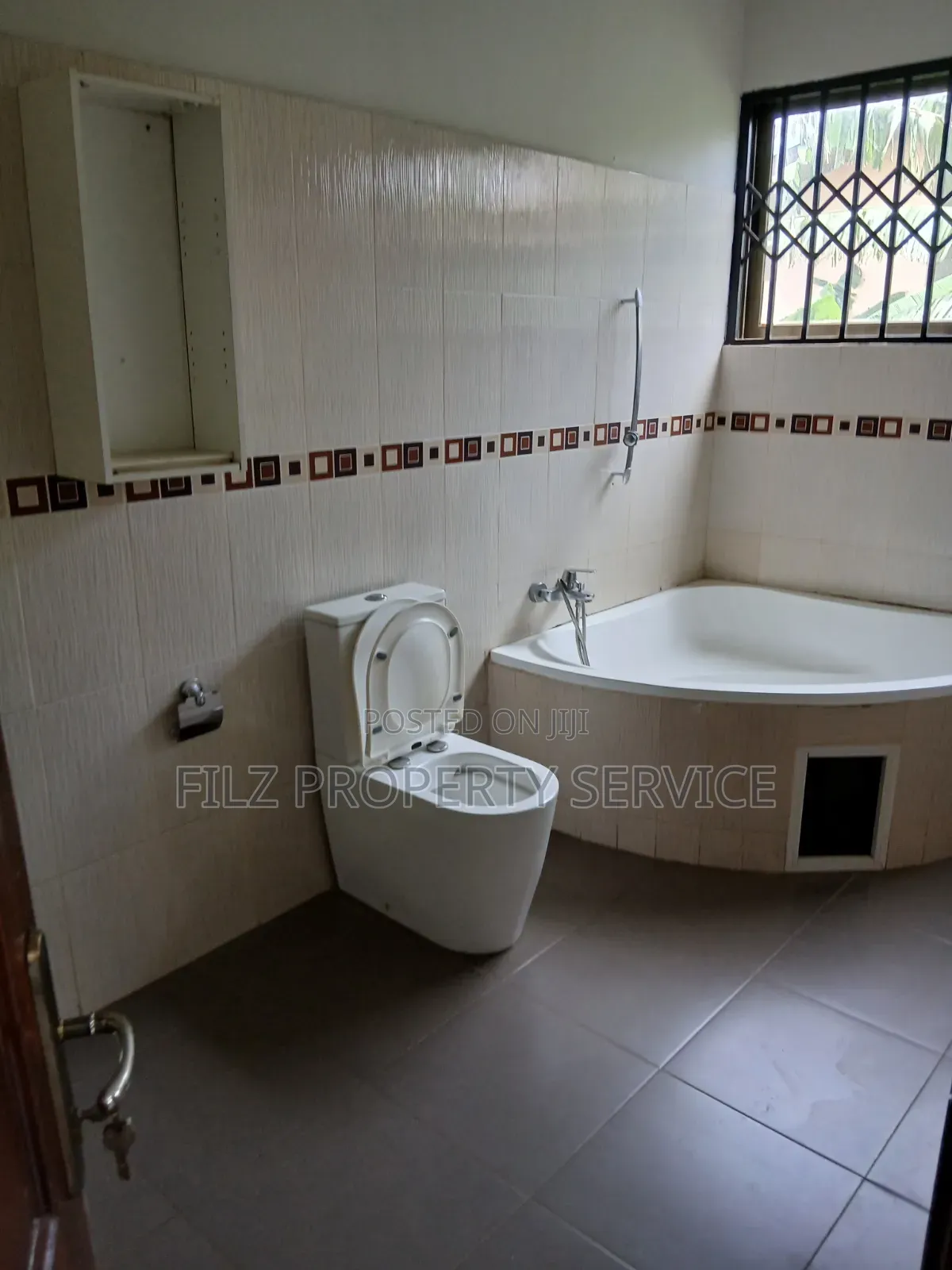 4bdrm House in Comet Police Station, Kwabenya for rent
