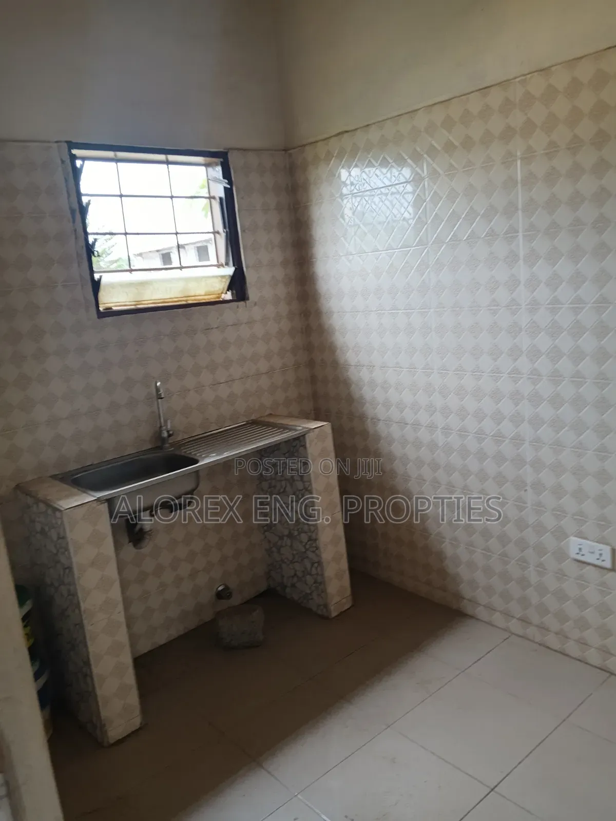 1bdrm Apartment in Oyibi, Valley View Area for rent