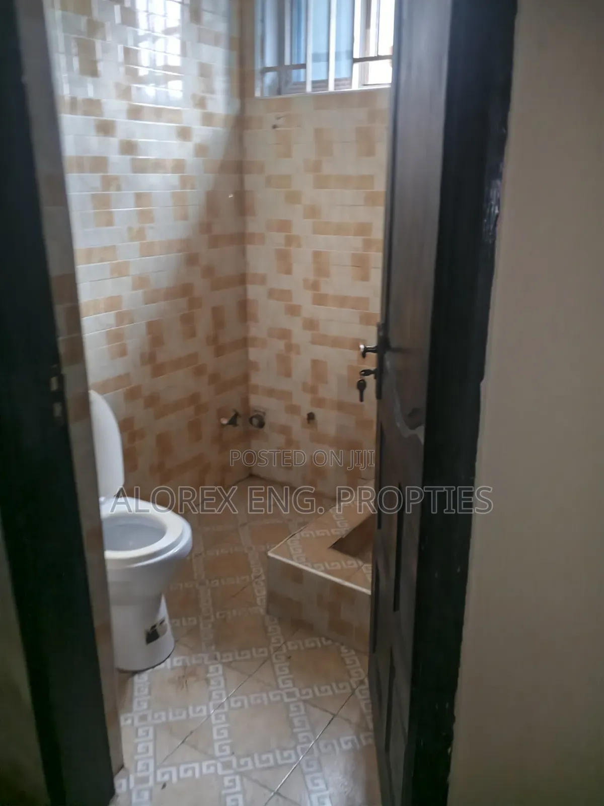5bdrm House in Dodowa, Police Station for sale