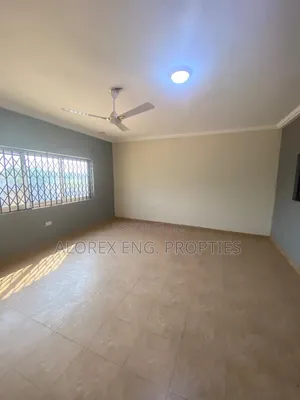 5bdrm Duplex in Adenta, Malejor for rent