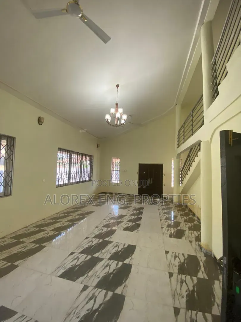 5bdrm Duplex in Adenta, Malejor for rent