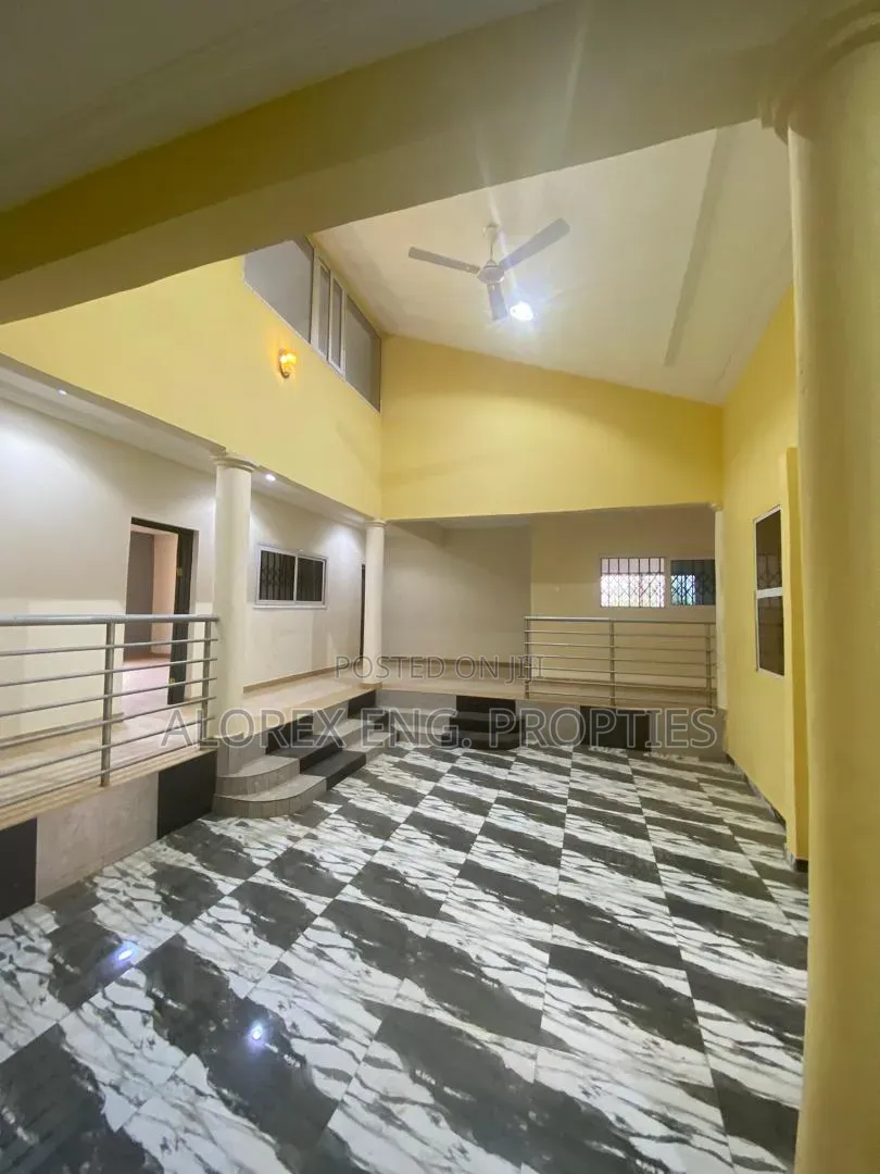5bdrm Duplex in Adenta, Malejor for rent