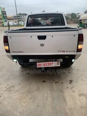 Nissan Hardbody 2015 White