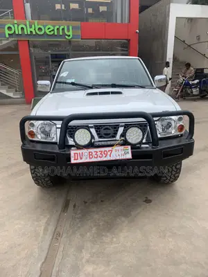 Nissan Hardbody 2015 White