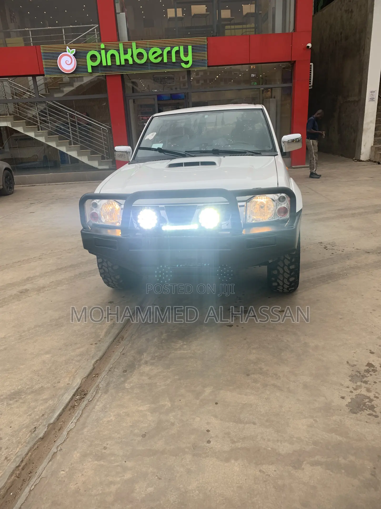 Nissan Hardbody 2015 White