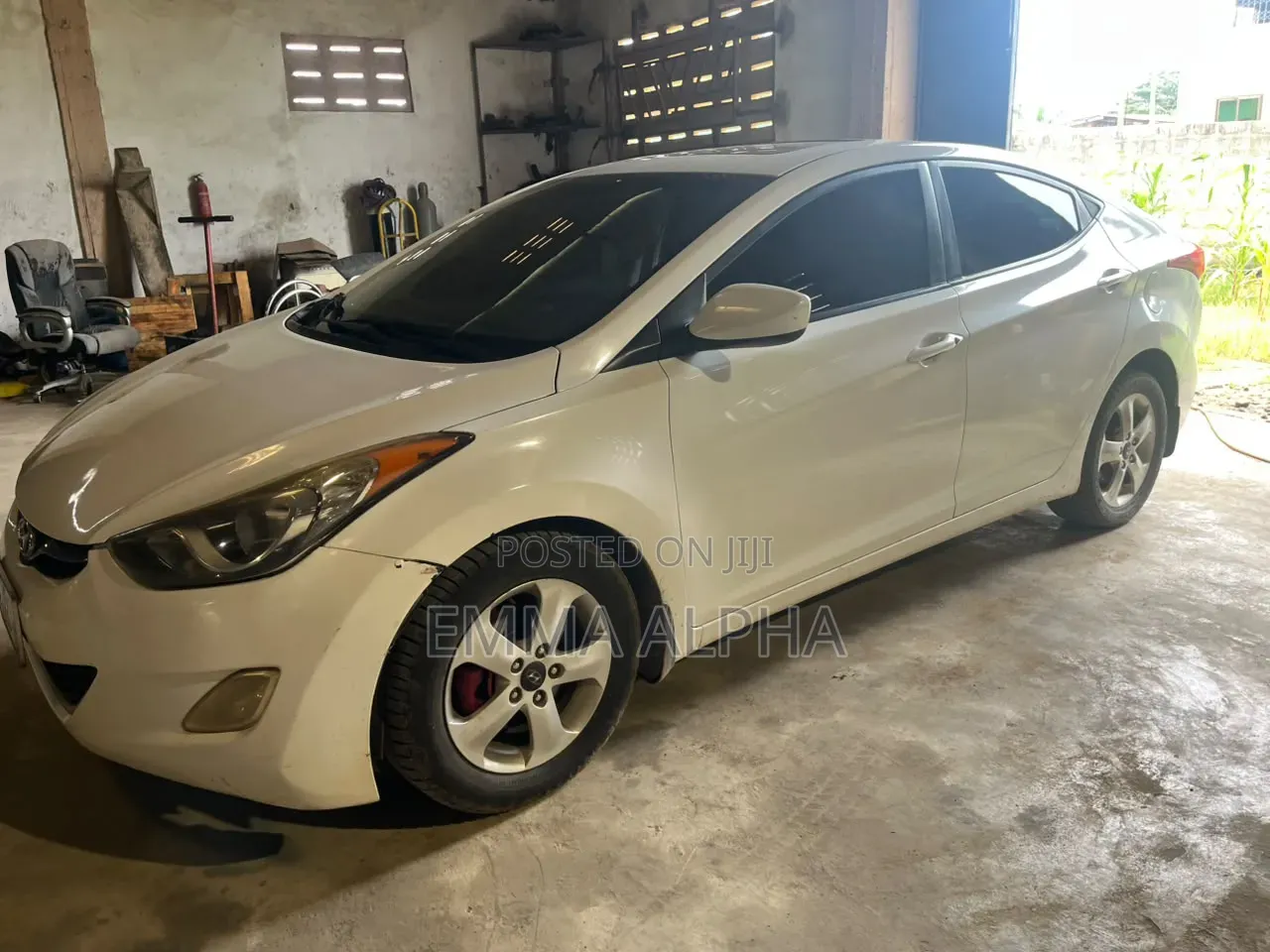 Hyundai Elantra 2013 White