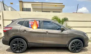 Nissan Qashqai 2015 Brown