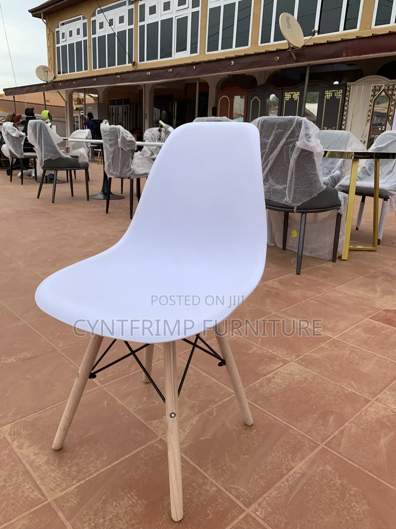 Modern Eames-Style Dining Chair