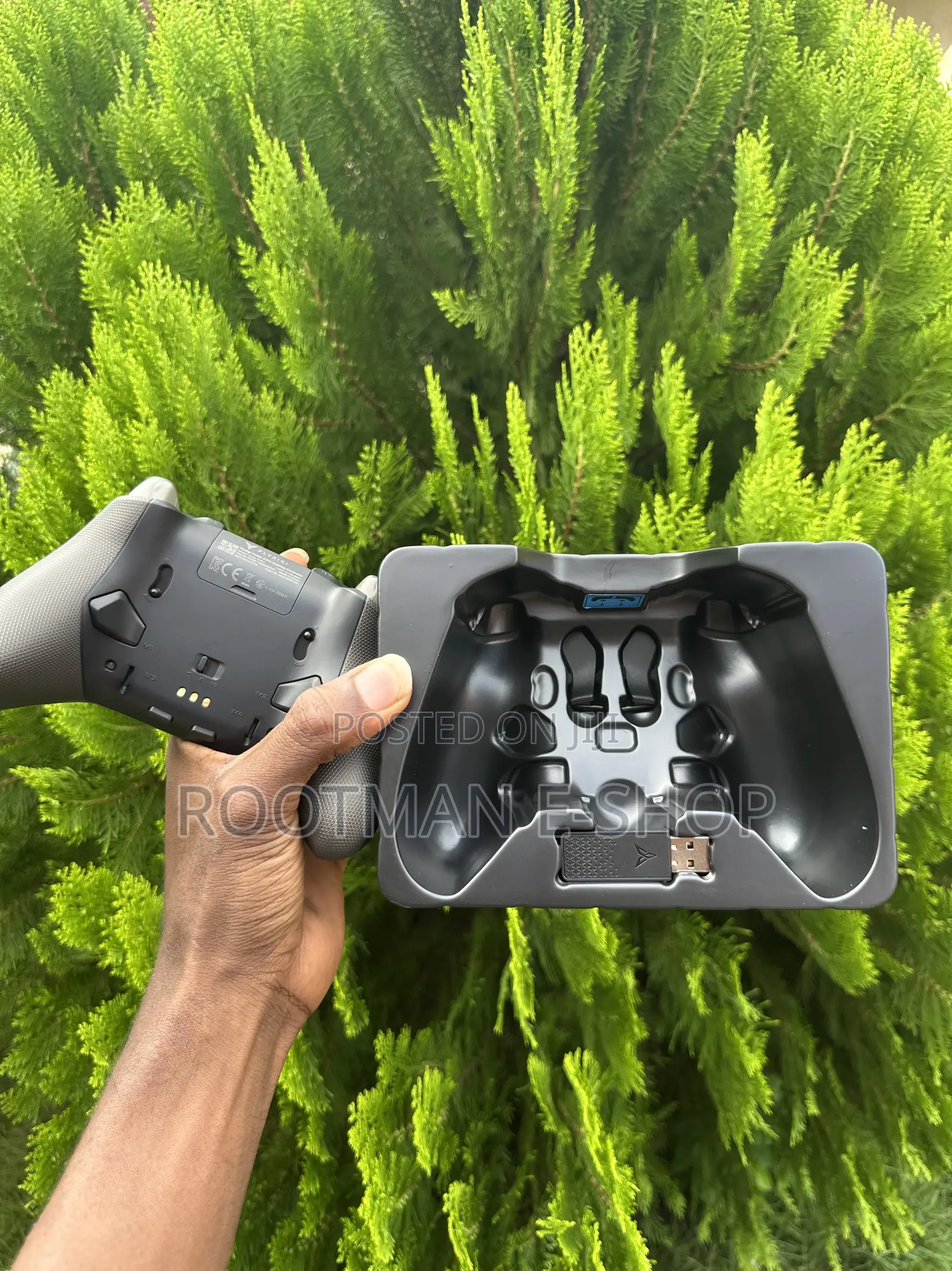 Flydigi Vader Pro V2 Gaming Controller Bundle – Charging Dock + Case