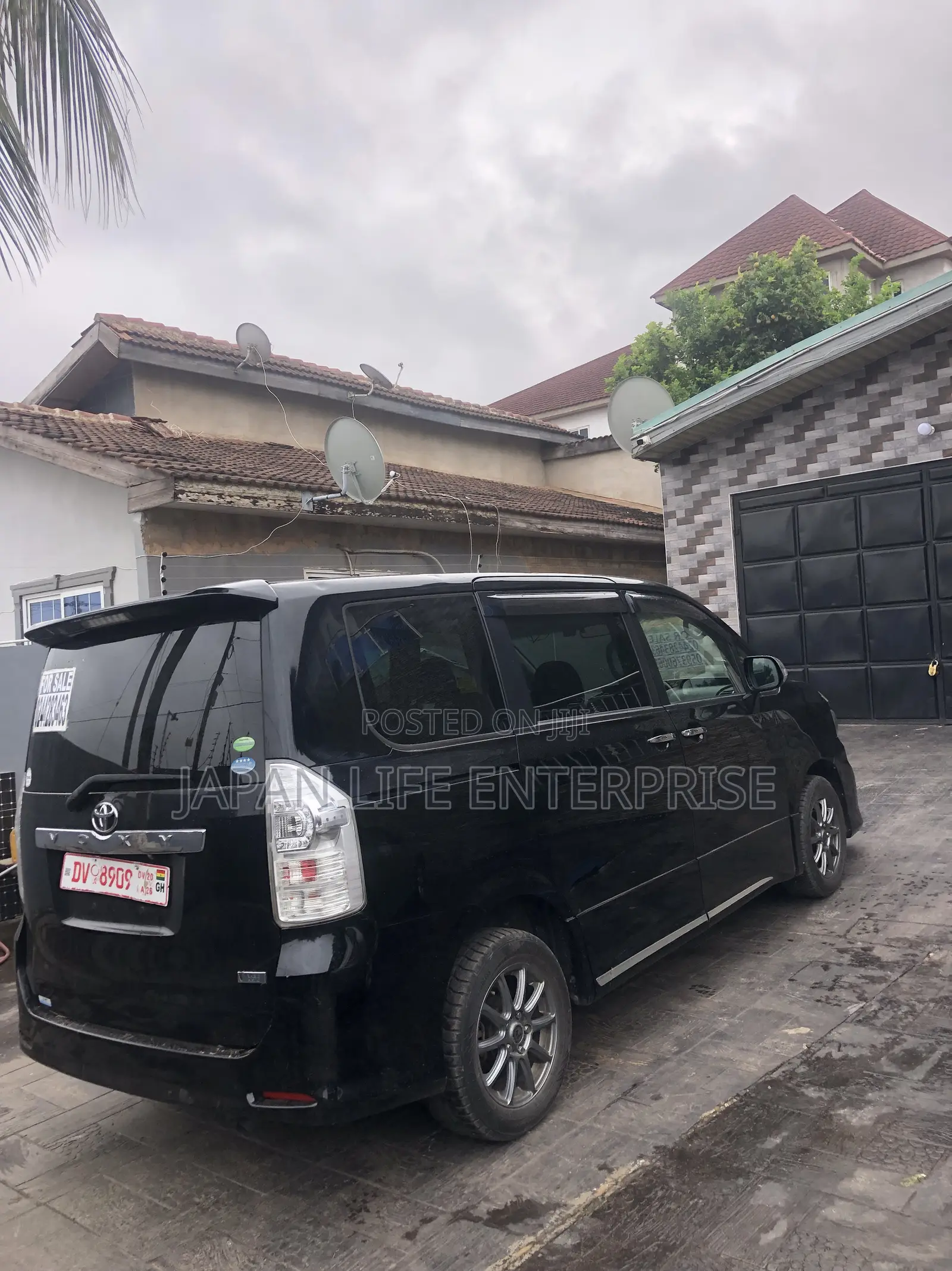 Toyota Voxy 2012 Matt Black