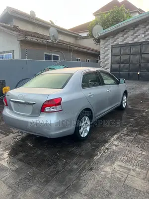 Toyota Belta 2011 Gray