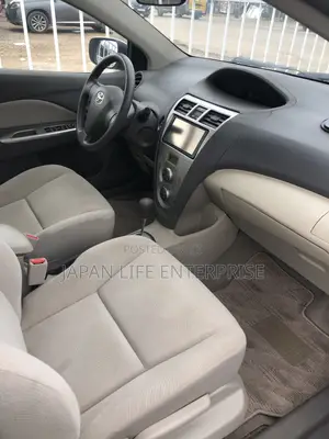 Toyota Belta 2011 Gray