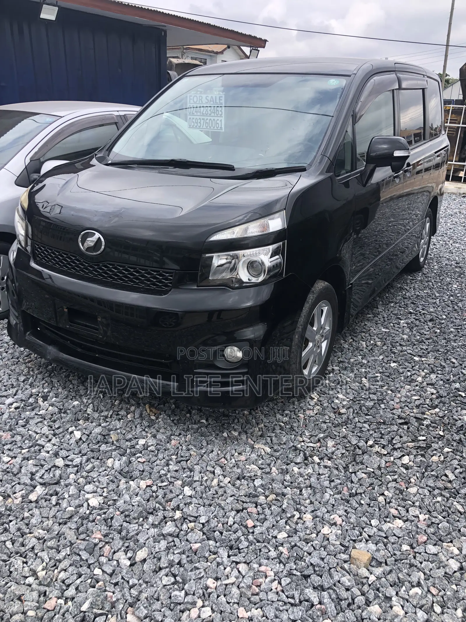 Toyota Voxy 2010 Black