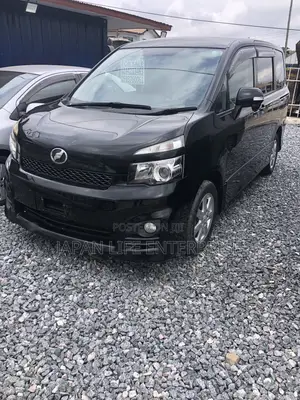 Toyota Voxy 2010 Black