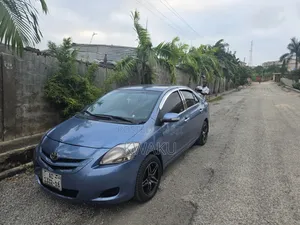 Toyota Yaris 2010 Blue