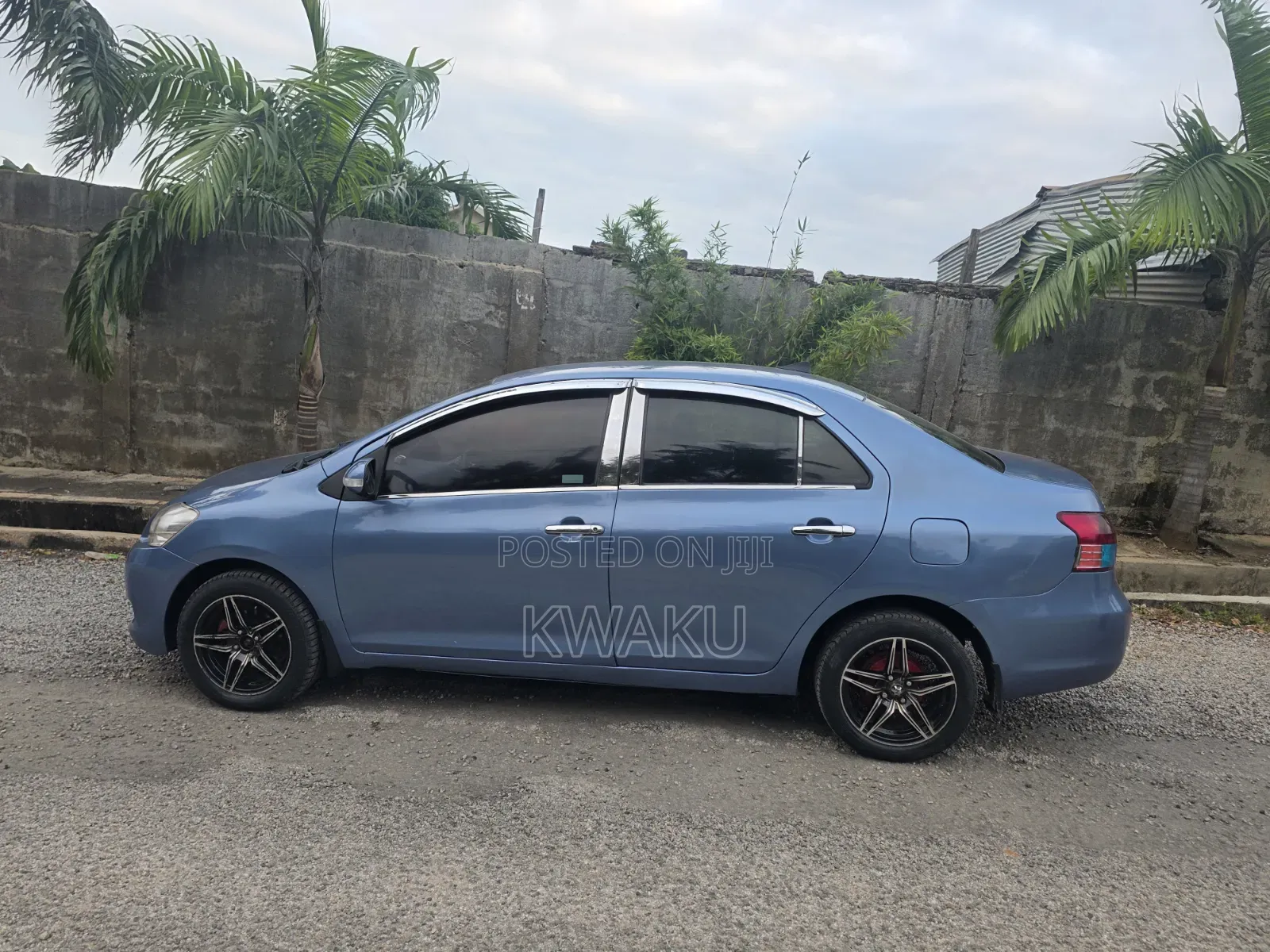 Toyota Yaris 2010 Blue