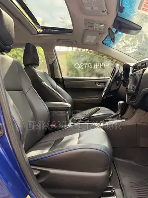 Toyota Corolla XSE (1.8L 4cyl 2A) 2018 Blue