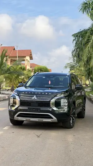 Mitsubishi Outlander SE 2022 Black