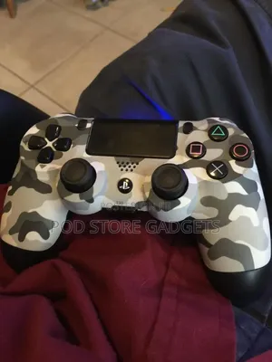 PS4 Controller